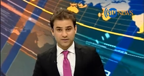 Video capta reacción de presentador de TV afgana durante terremoto