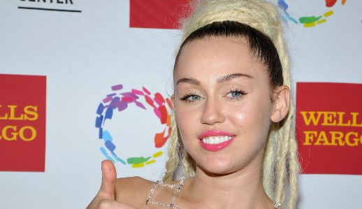 Desnudo completo de Miley Cyrus preocupa a sus fans por su extrema delgadez