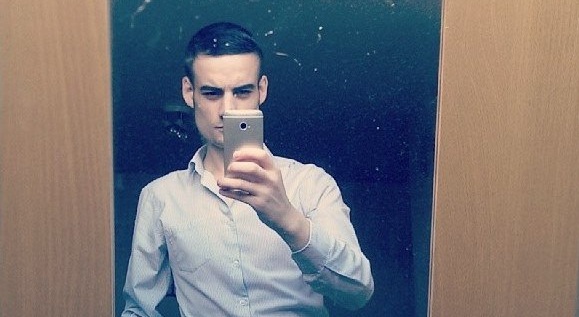 Las imágenes con que un joven británico demostró que la discapacidad no siempre se ve