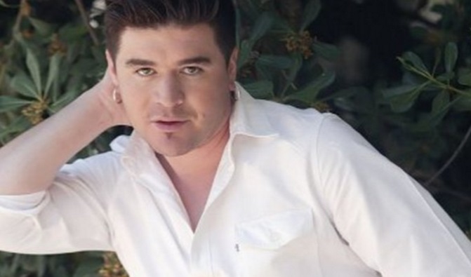 ¿De mal gusto? Junior Playboy compartió foto en Instagram como Dios lo trajo al mundo