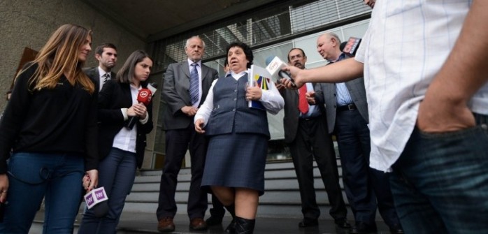 Funcionarios de Registro Civil exigirían bono de $792 mil como mínimo para dar fin al paro