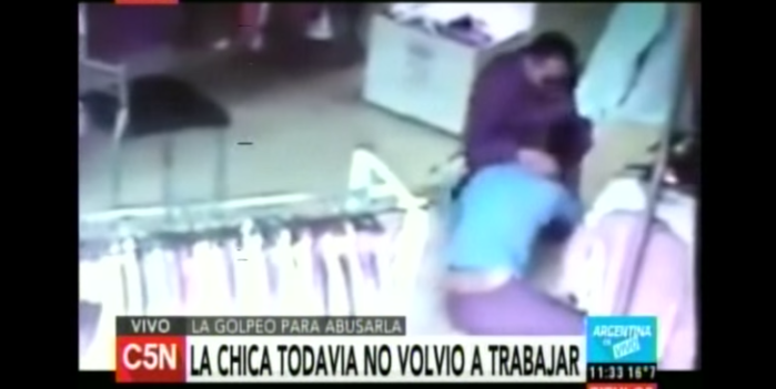 Hombre fue grabado mientras intentaba abusar de vendedora en Argentina