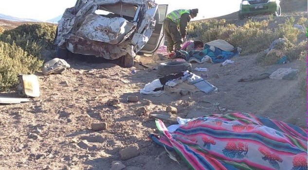 Dos niños muertos y seis heridos dejó violento volcamiento de vehículo en Iquique