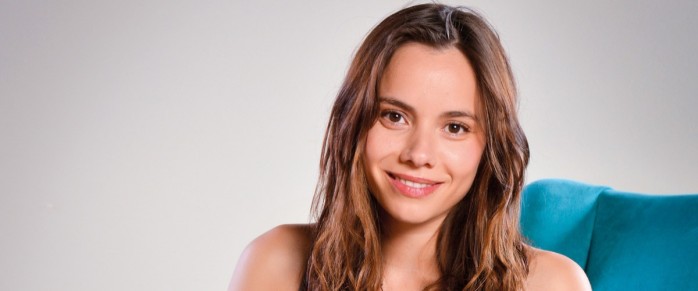 Con este video María Gracia Omegna llama a votar por Papá a la deriva en Copihue de oro