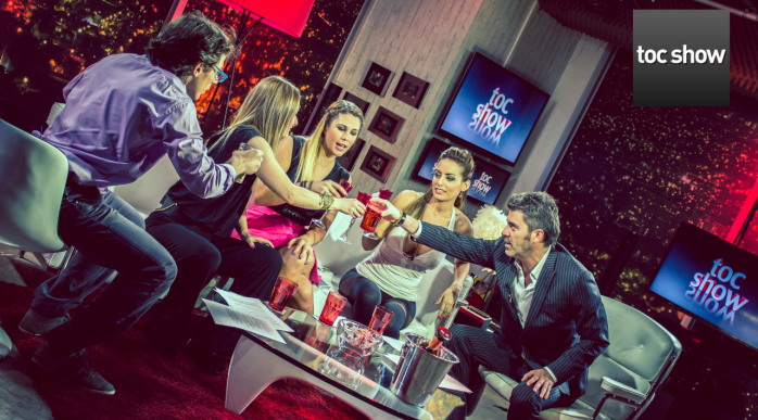 Olvidada ex Mundos Opuestos se une al harén del Pollo Valdivia en Toc Show