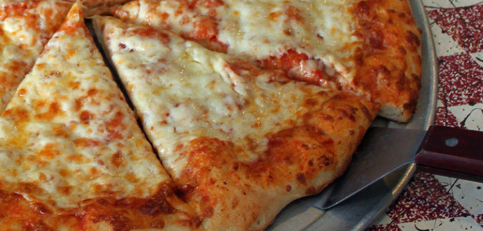 Joven rehabilitado fue a entregar una pizza: La propina que le dieron lo sorprendió