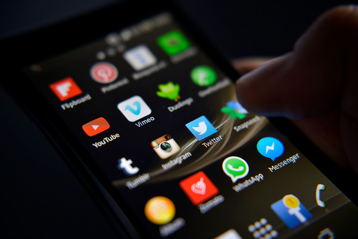 Hombre sufrió robo de su celular y ladrón lo denunció: descubrió pornografía infantil