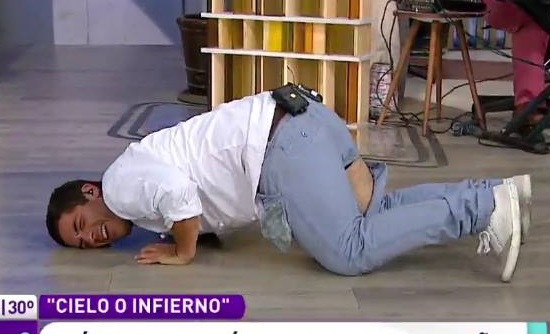 ¡Bochorno! El impasse del cocinero de 'Mucho Gusto' que lo dejó sin pantalón en vivo