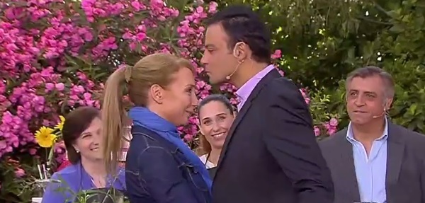 Karen Doggenweiler ya besó al nuevo animador del Festival del Huaso de Olmué