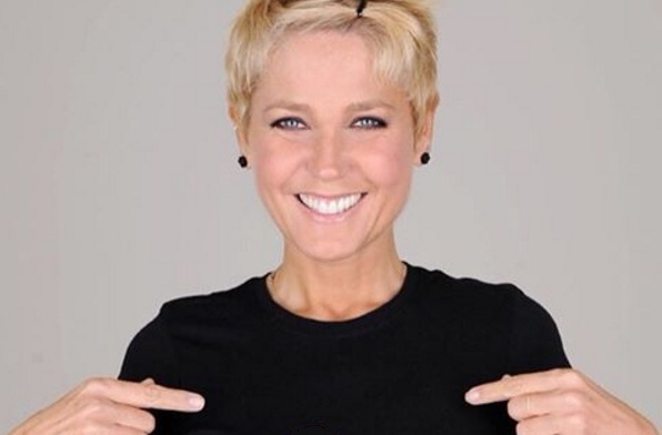 Xuxa reveló uno de sus pechos por error en Instagram: Así reaccionó ante el 