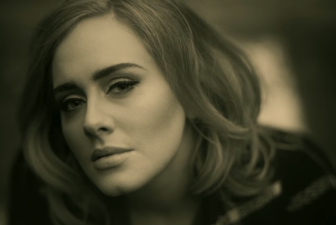 Adele sorprende con bellas fotos sin nada de maquillaje en Instagram