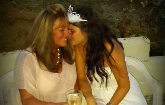 Joven fingió tener cáncer terminal y ser abusada: Su profesora perdió todo