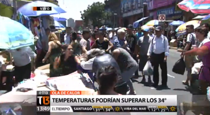 La pelea que sorprendió a periodista de Canal 13 en pleno despacho en vivo