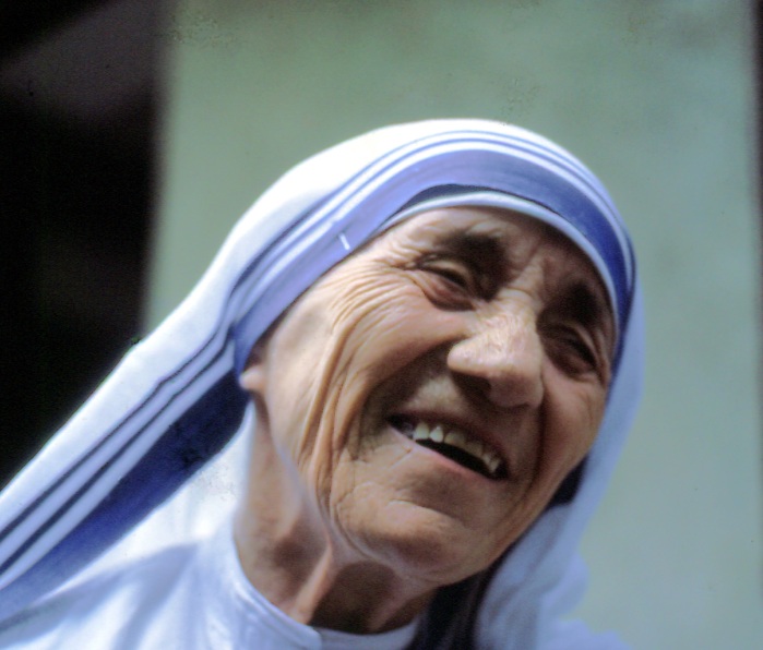 Papa Francisco reconoce segundo milagro de Teresa de Calcuta: será canonizada