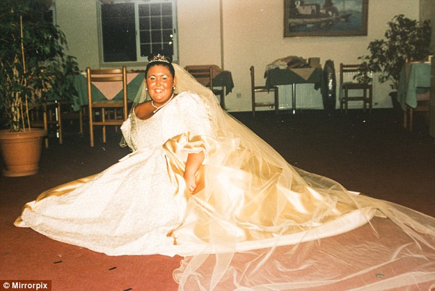 Mujer obesa bajó 70 kilos para lucir su nuevo cuerpo en segundo matrimonio