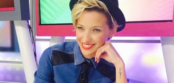 Claudia Schmitd comparte foto sin maquillaje: se llenó de elogios