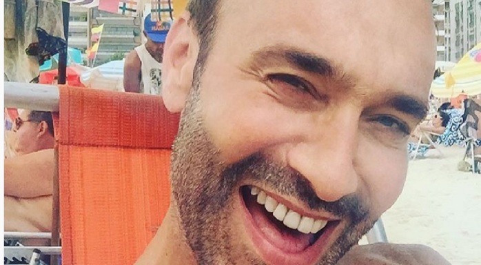 Jordi Castell comparte excéntrica fotografía de su estadía de Brasil