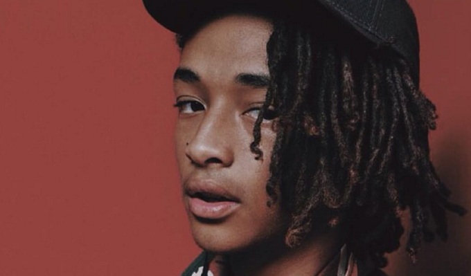 Hijo de Will Smith vuelve a desafiar al mundo de la moda vestido de mujer