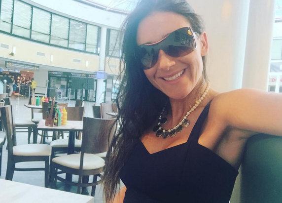 Fran Ayala sorprendió con hermoso desnudo para dignificar el rol de madre