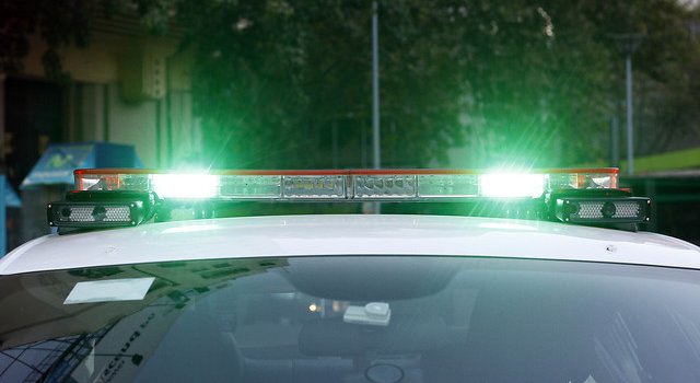 Mujer de 70 años murió tras choque de vehículo contra un árbol en Lo Barnechea