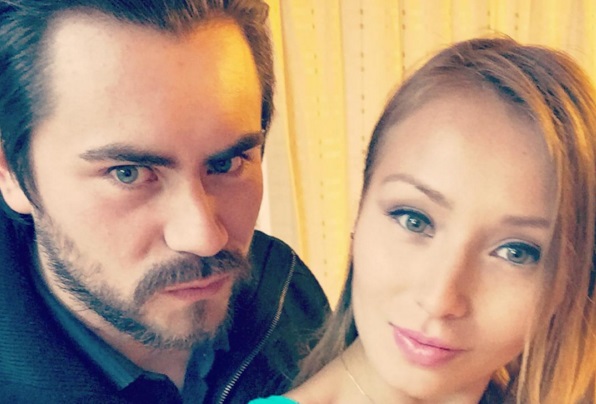El luchador y poco conocido hermano de la conejita Playboy, Daniella Chávez