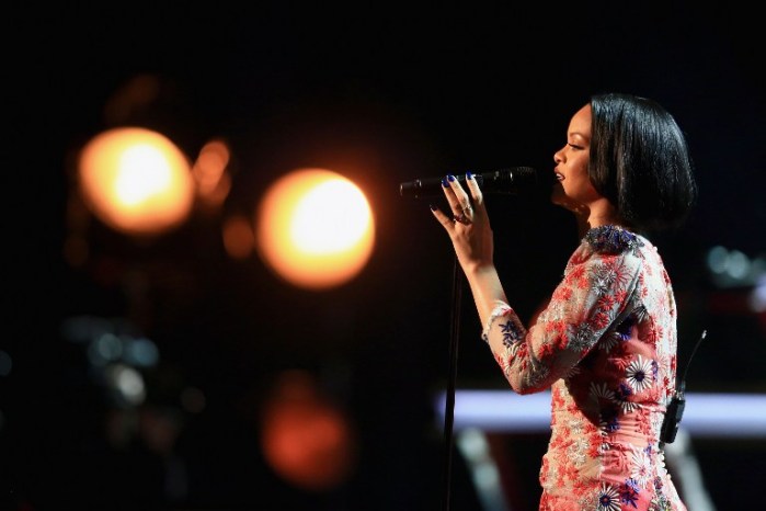 La razón por la que Rihanna debió anular actuación en los Grammy a último minuto