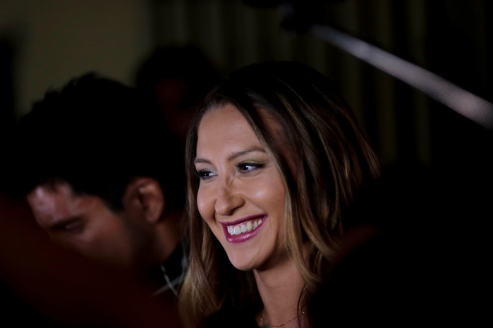 Animadores del Festival se ríen de fallido intento de Luli de jugar paletas: le ganaron