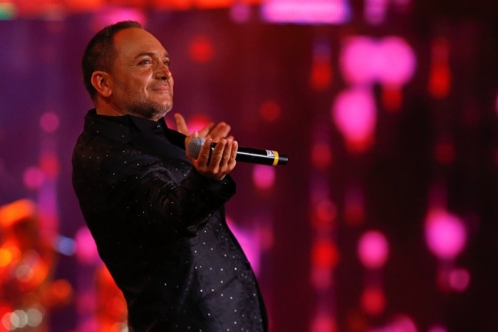 Luis Jara destaca cantando parte de 'Amor prohibido' en inglés: Twitter se llenó de memes