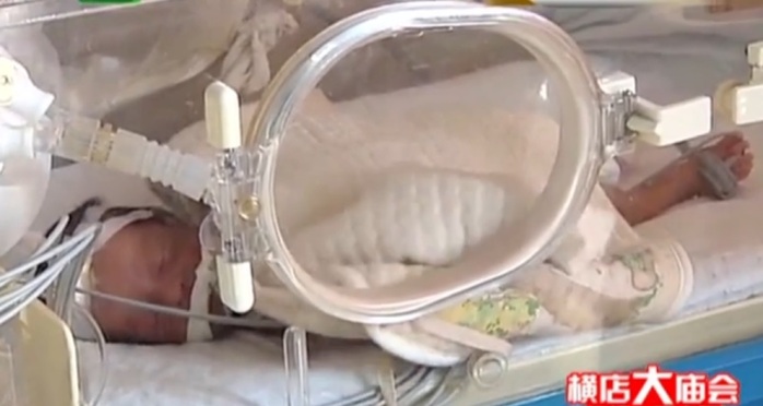 Conmoción por bebé chino que 