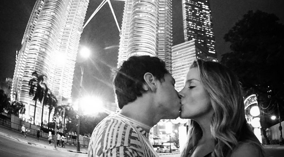 Karol Dance saca suspiros compartiendo romántica foto junto a Cata Vallejos