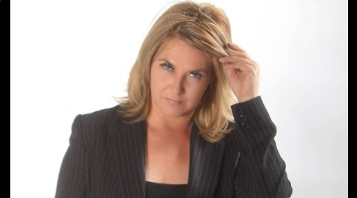 Pamela Jiles a una firma de sumarse a búsqueda del tesoro: La corona de reina de Viña