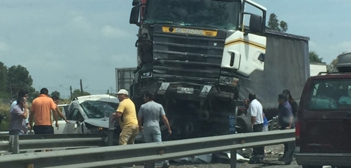 Dos muertos deja grave accidente en la Ruta 5 Sur altura Pelequén: camión aplastó a auto