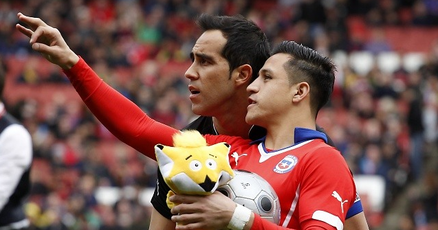 Siete futbolistas chilenos entre los 500 jugadores más 'mediáticos' del mundo