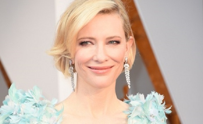 Cate Blanchett arrasa en Twitter con arriesgada elección de vestido en los Oscars 2016