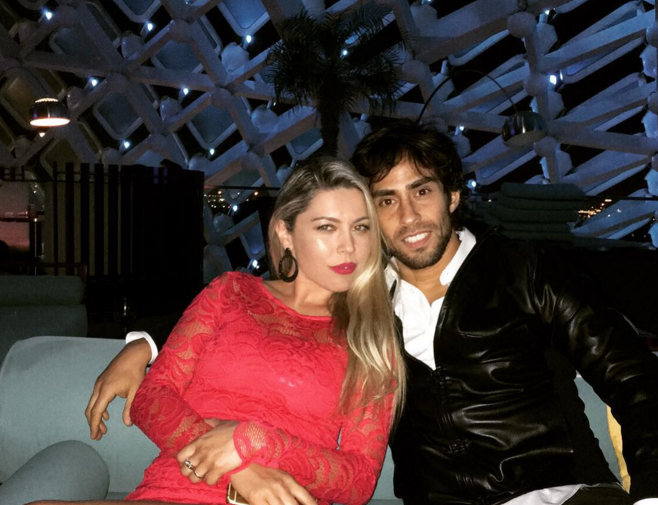 Daniela Aránguiz comparte foto del romántico regalo que le hizo Valdivia