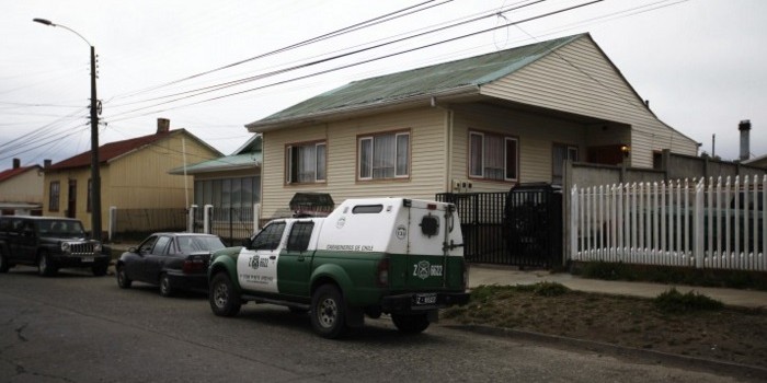 Hallan a niño de 4 años deambulando en pijama en cerro de Punta Arenas