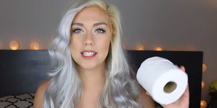 Ahora puedes ondular tu cabello con papel higiénico: 