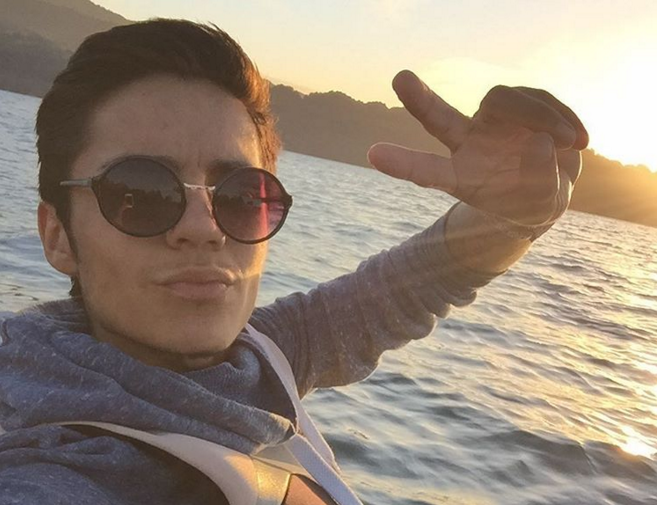 Leo Méndez Jr. comparte romántica nueva postal junto a su pololo en Valparaíso