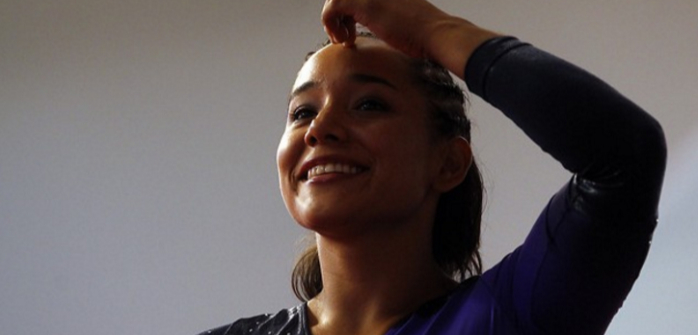 Leonardo Farkas ofrece ayuda económica a destacada y complicada gimnasta chilena