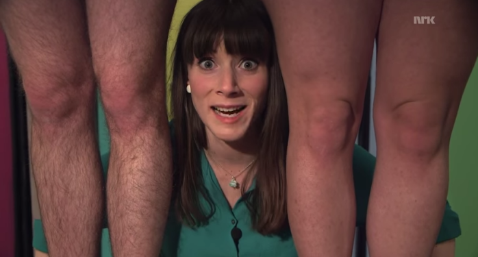 Polémico show enseña educación sexual a niños con modelos reales y desnudos