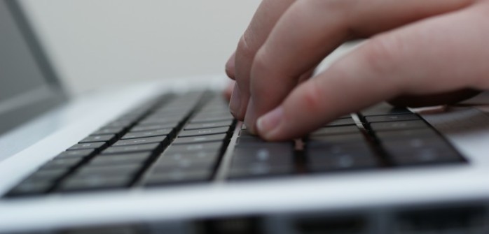 Detienen en Valdivia a hombre acusado de divulgar fotos sexuales de ex pareja de 16 años