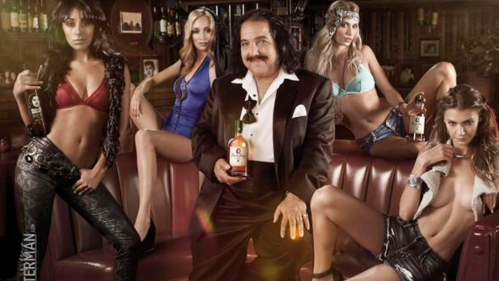 Chilena recibe invitación de conocido actor porno Ron Jeremy