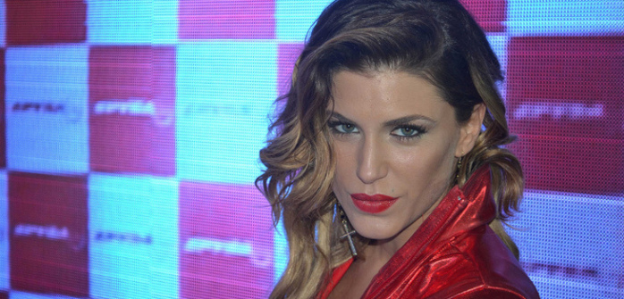 Wilma González sorprende con osada nueva tonalidad en su pelo