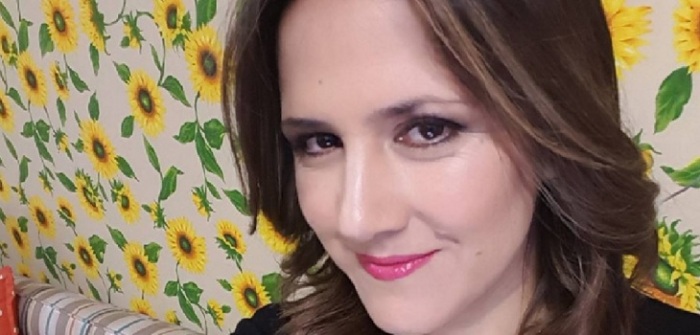 Michelle Adam cumplió y lanzó su sensual calendario 2016 para ser reina guachaca