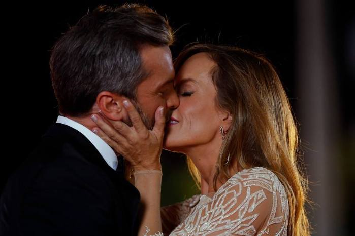 Diana Bolocco comparte foto junto a su tonificado marido: se llenaron de piropos