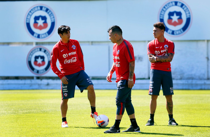 Gary Medel será el capitán de Chile ante Venezuela