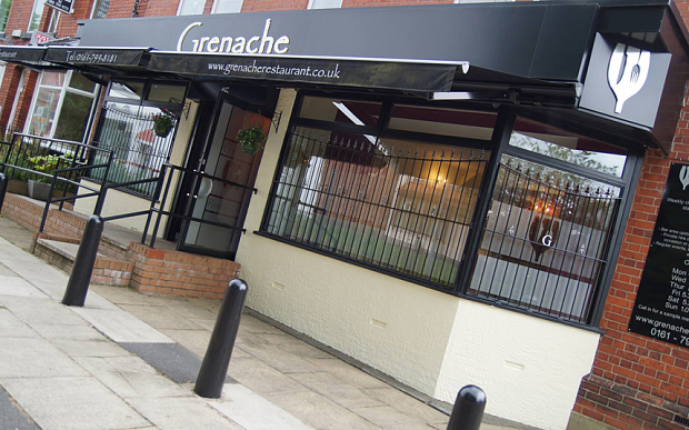 La perfecta respuesta de un restaurant a clientes que humillaron a su mesero autista