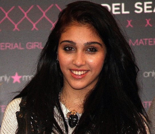 Con estas imágenes la hija de Madonna impacta en su debut como modelo