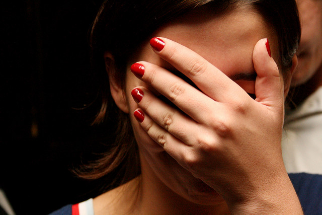 Mujer sufre el bochorno de su vida tras ser sorprendida viendo pornografía en el trabajo