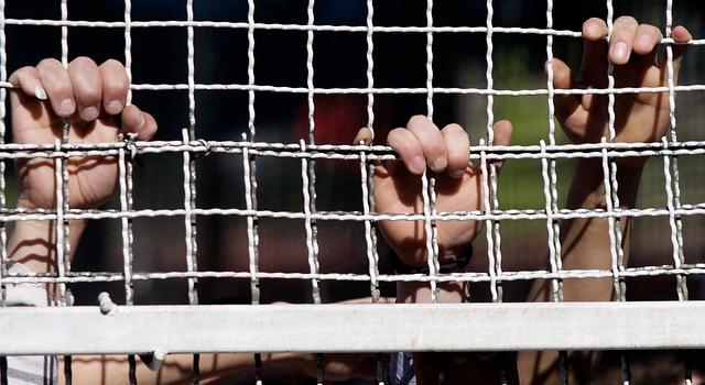 Video muestra “castigo” a reos imputados por violación en cárcel de Puerto Aysén